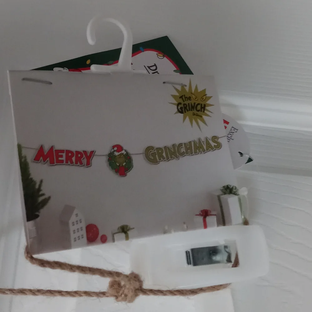 Grinch wood garland